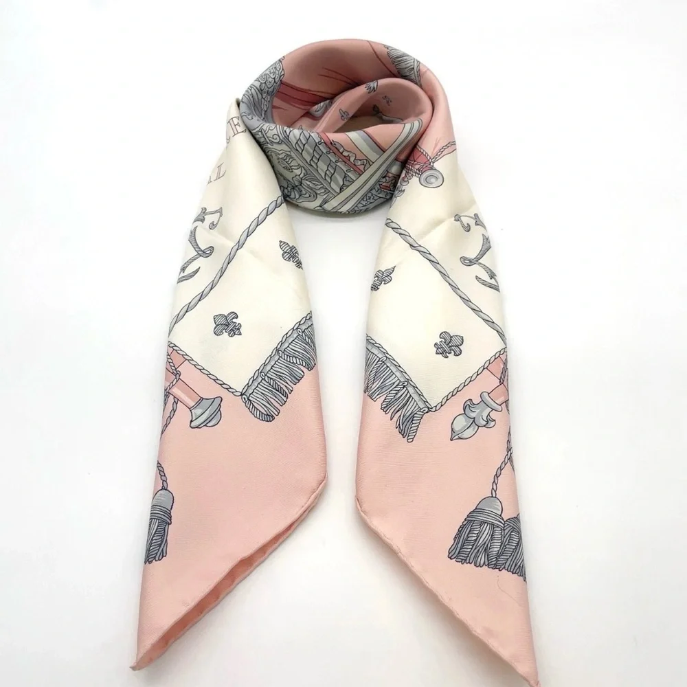 HERMES Vintage Carre 90 Silk Pink “Vue du Carrosse de la Galere la Reale Scarf - Picture 5 of 13